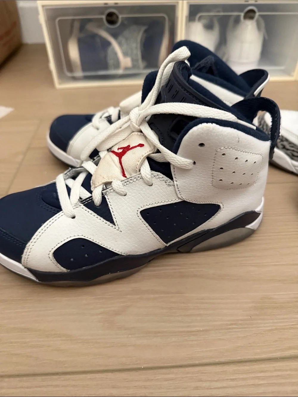 Youth jordan retro 6